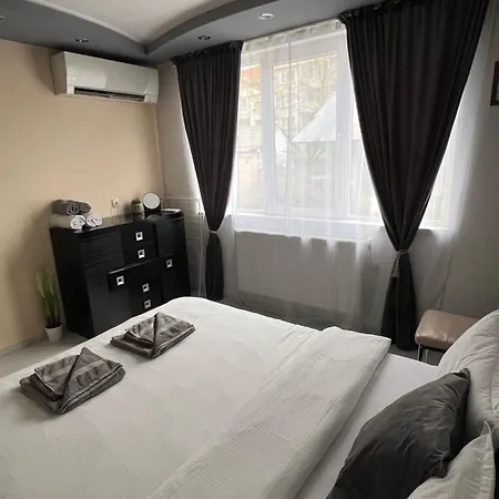 Kamarashki Apartment *
